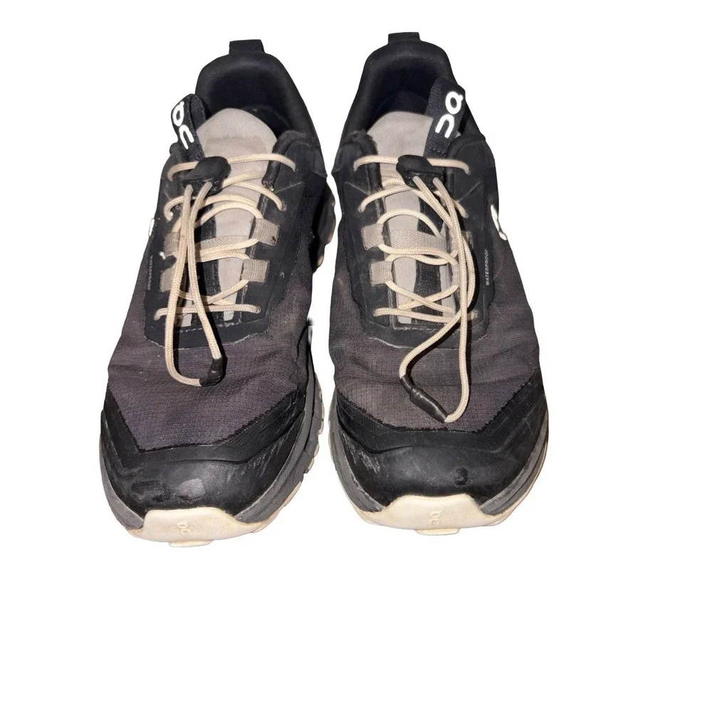 On Kids' Grade School Cloudhero Waterproof Shoe Black‎ Size 4